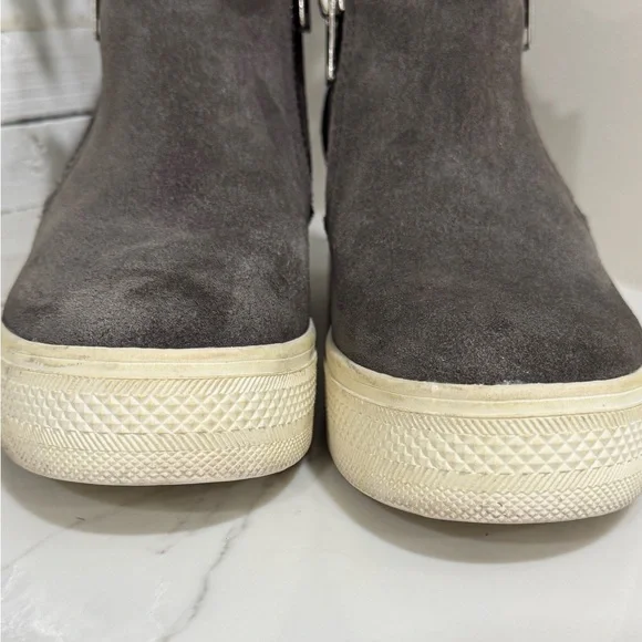 Steve Madden Wedgie Platform Sneakers Ankle Booties Gray Suede Size 6 - Picture 4 of 11